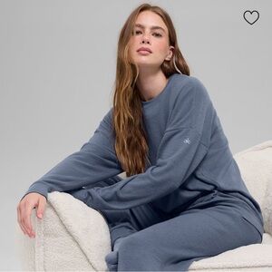 ALO Yoga Women's SoHo Pullover